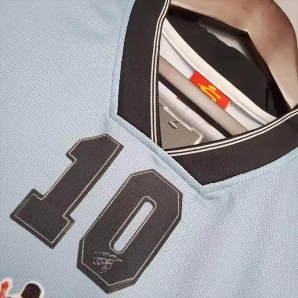 2001 Argentina Commemorative Edition Soccer retro kit - Image 2