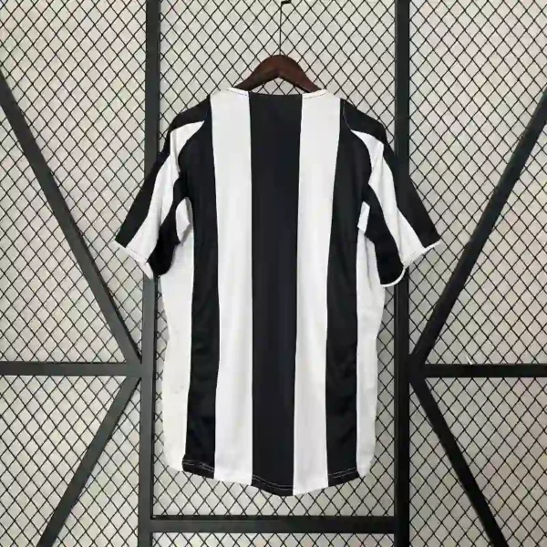 2004-2005 Juventus Jersey retro kit - Image 8