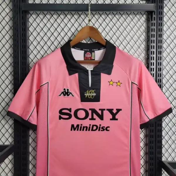 1997-1998 Juventus Jersey retro kit - Image 5