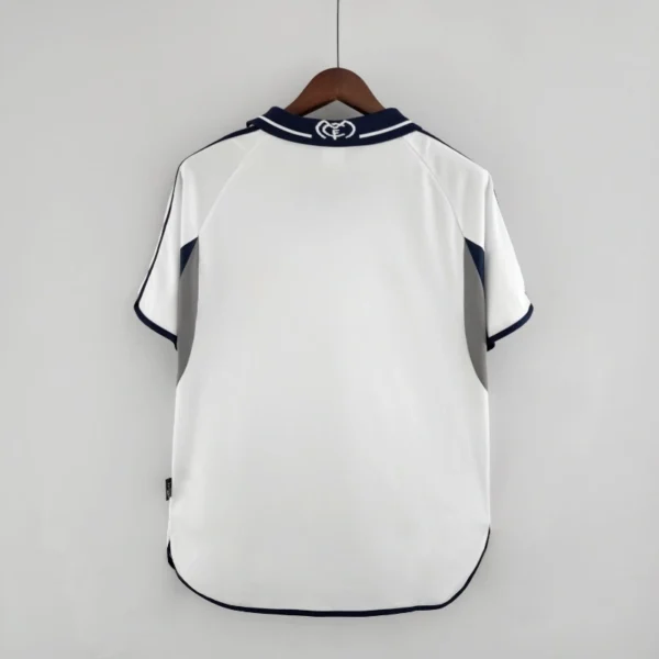2000-2001 Real Madrid Jersey retro kit - Image 11