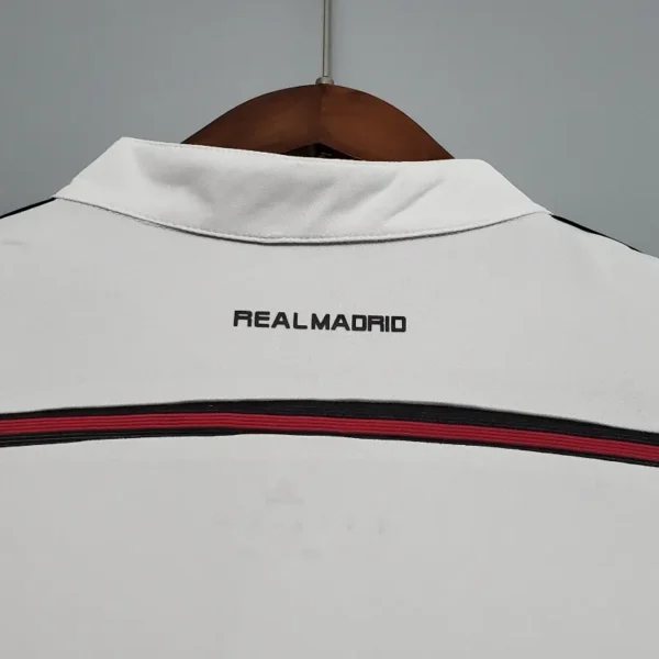 2014-2015 Real Madrid Jersey retro kit - Image 8