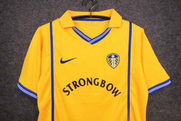 2000-2001 Leeds kit - Image 3