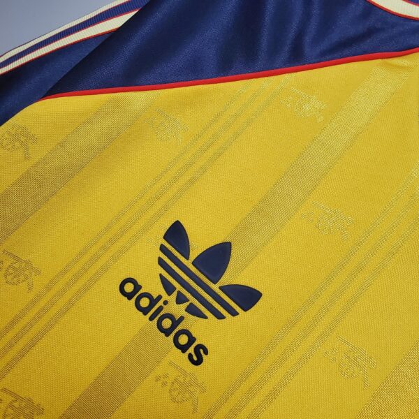 1988-1989 Arsenal Away Retro kit - Image 3