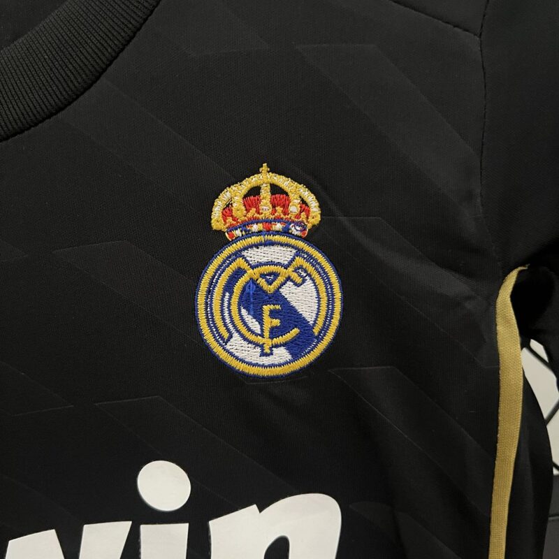 Real Madrid  11-12 Away Retro Kids Kit Football Jersey - Image 5