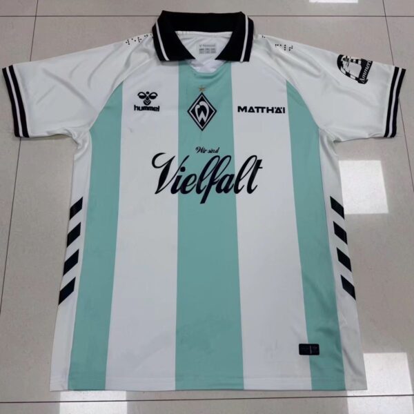 Fans 26-27 Werder Bremen Special Edition jersey