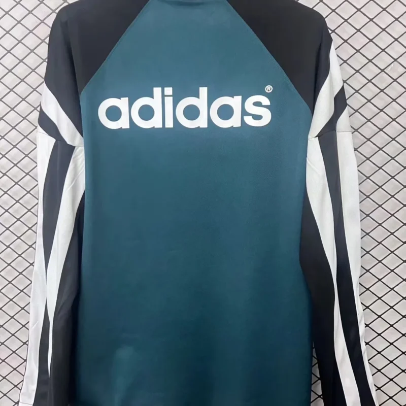 1996-1997 Liverpool away retro jersey - Image 2