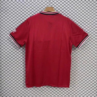 1985 Manchester United away retro Beckham jersey - Image 2