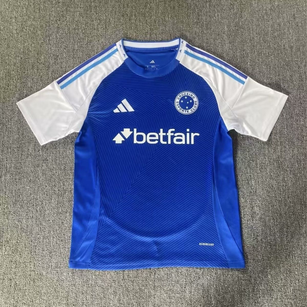 26c676b3-03a1-4f80-8dd4-b5e00e57aac2 Fans 25-26 Cruzeiro EC home jersey - Image 1