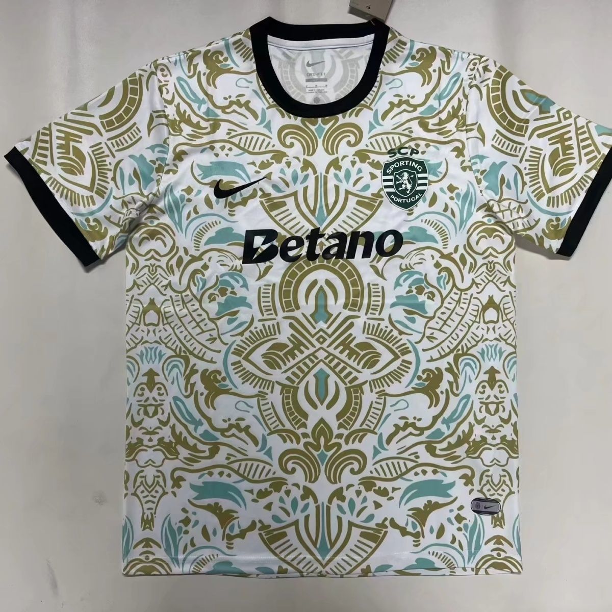 2b42cac2-a5f7-430e-9789-2f3c6e57e39c 25-26 Sporting CP training uniform jersey - Image 1