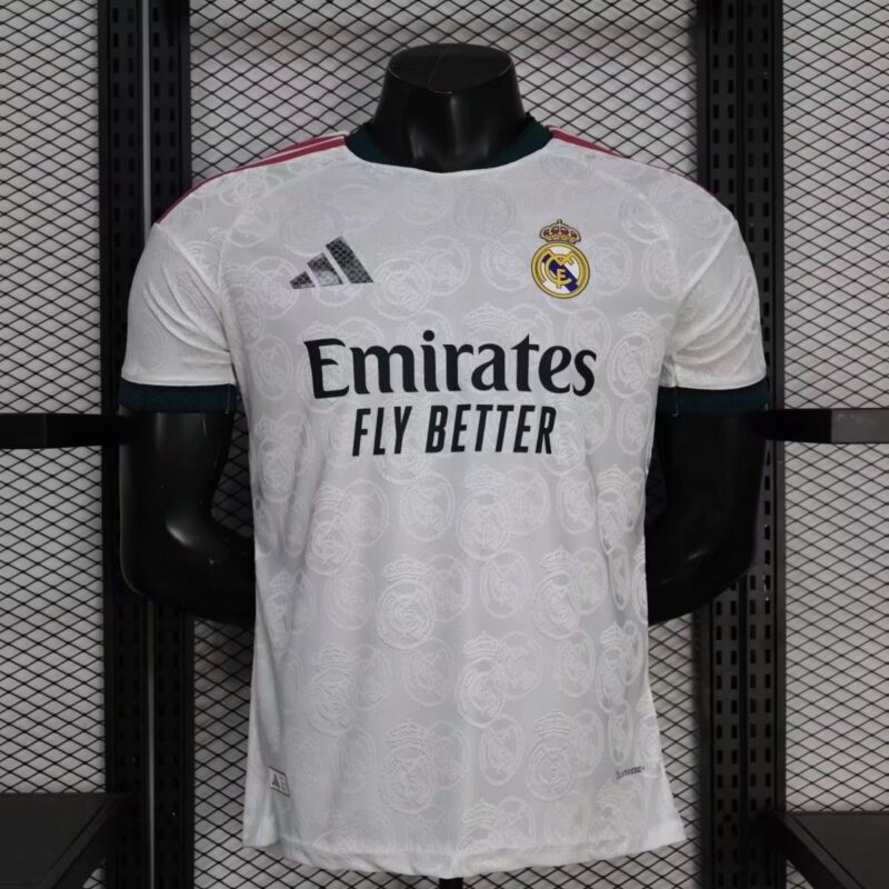2d32d030-e25c-4fb2-8962-f03f3a8da7ad 2026/2027 players Real Madrid new jersey - Image 1