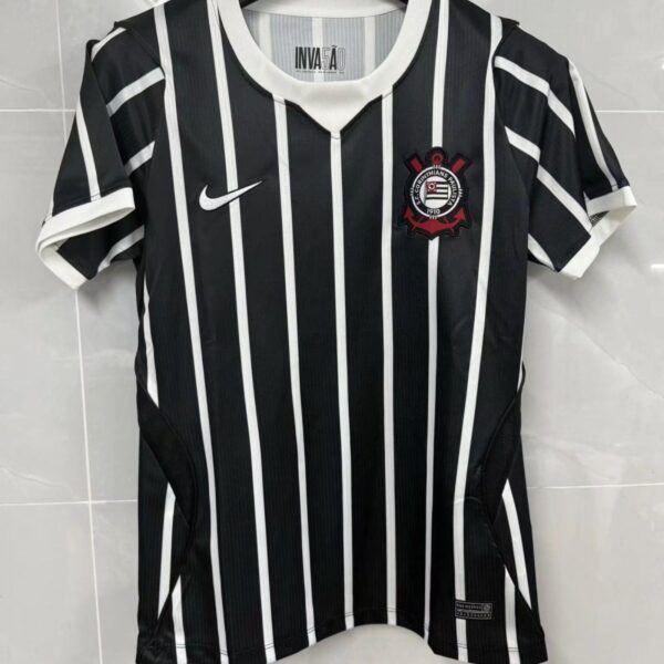 Fans 26-27 Corinthians away jersey