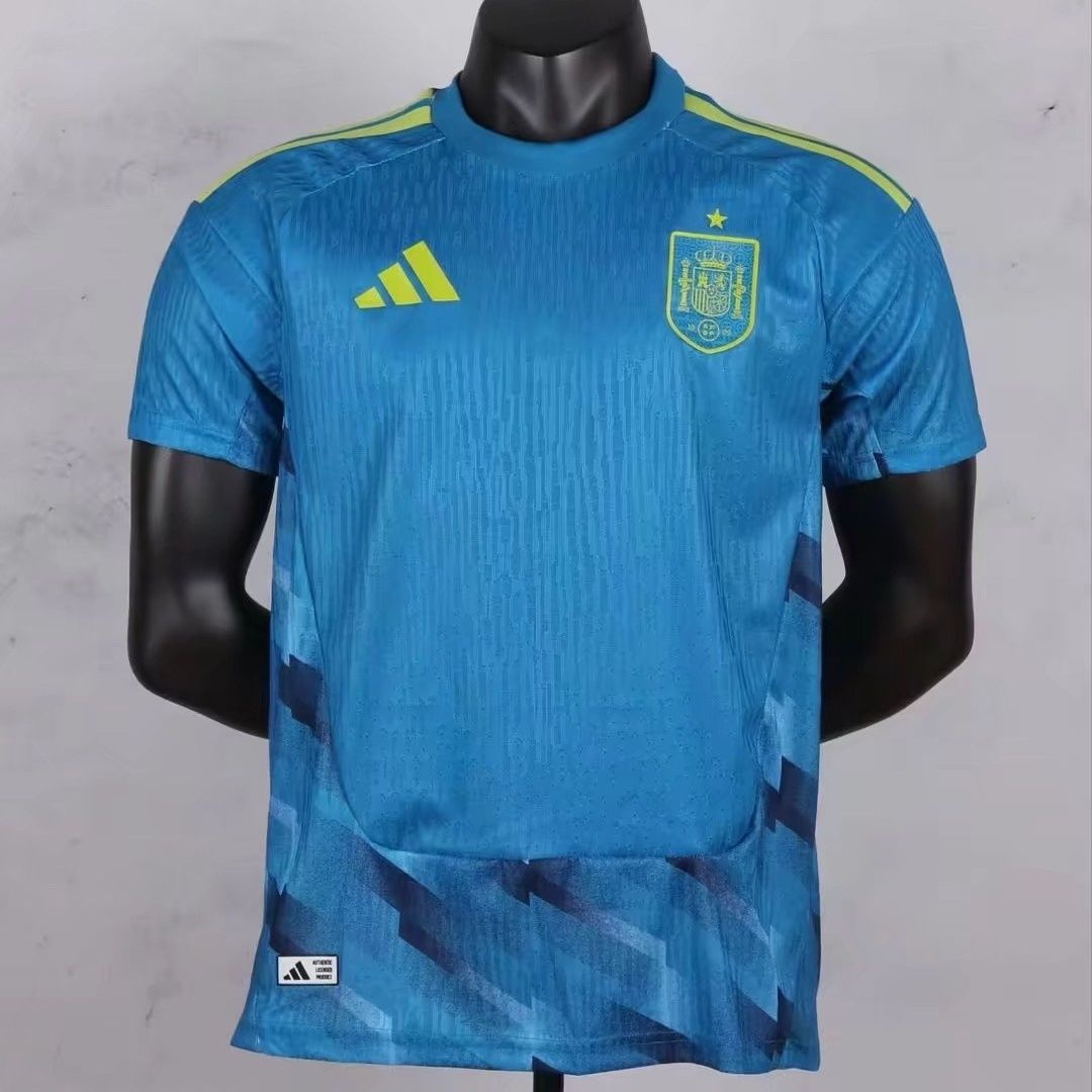 3eeaf7b1-b67d-44f1-9a1f-59fe0cbc1419 26-27 Player Edition Spain Training Shirt - Image 1