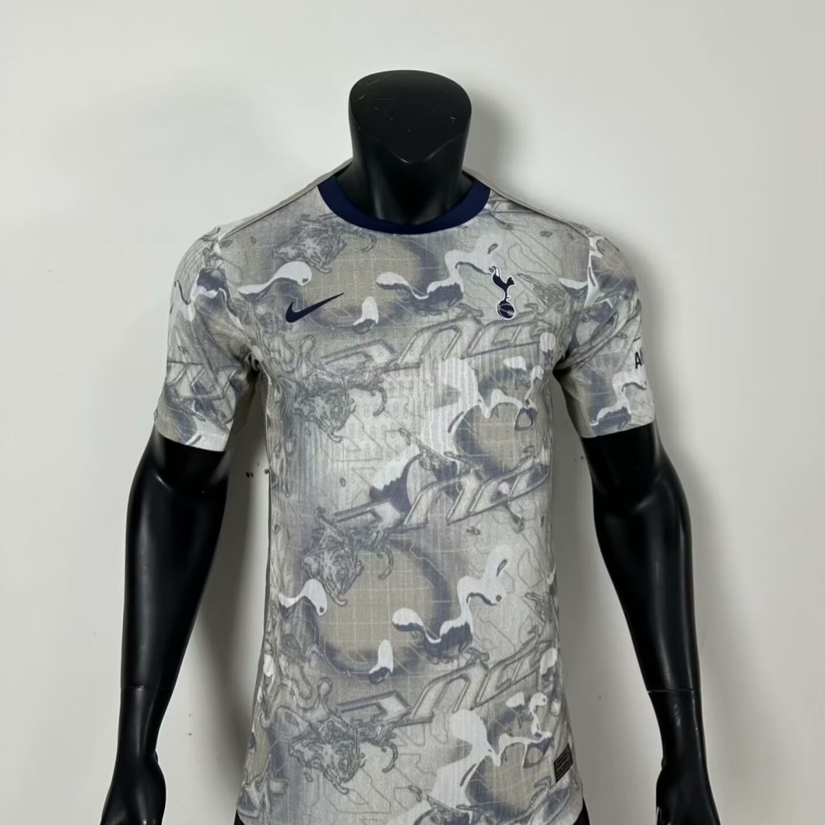 4741ba58-4e91-4ed1-b874-98b2b86bfdb0 Player 26-27 training season Tottenham Hotspur new model - Image 1