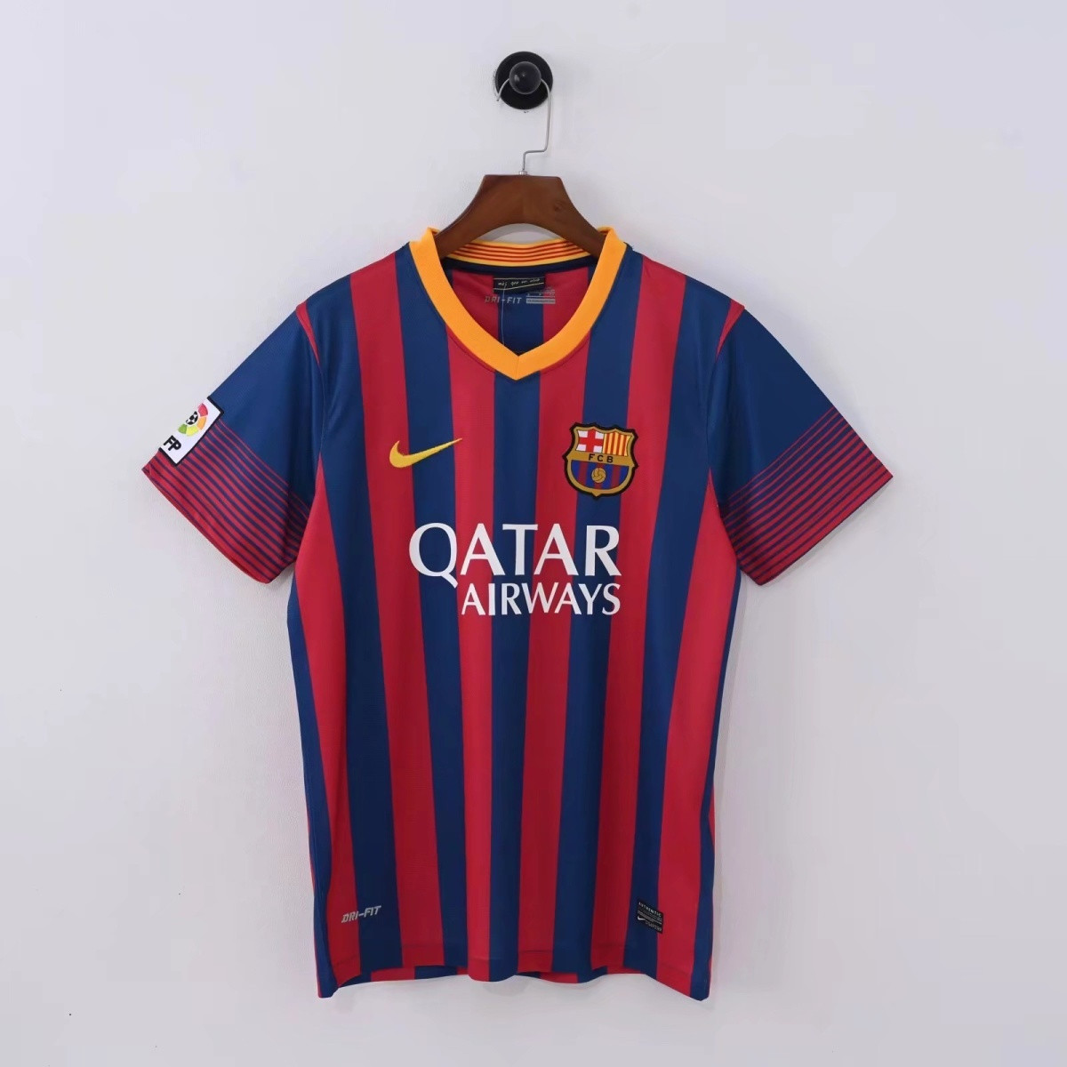 53578884-3a8b-4992-bb30-61269874264a 13-14 Barcelona home retro Messi Neymar - Image 1