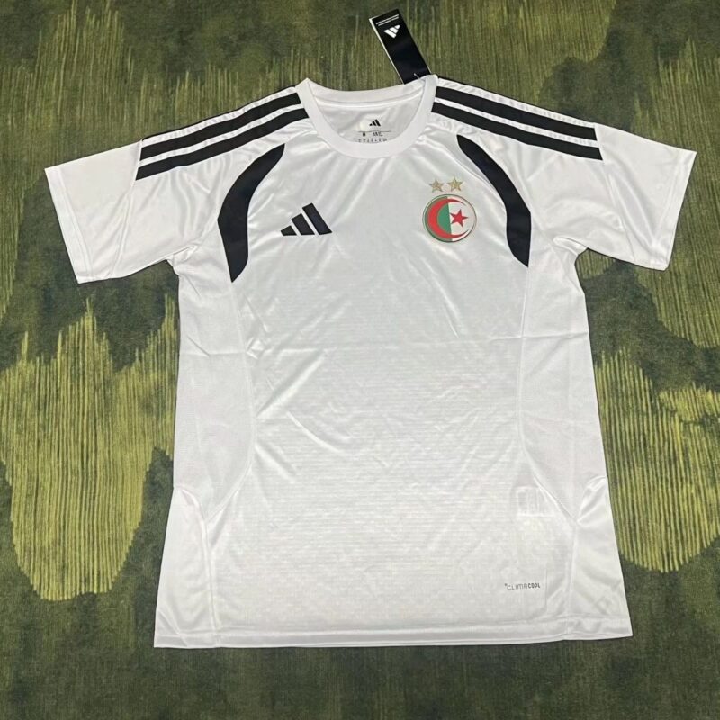 863e5b69-e3e5-48d8-88c4-c90deef63b9c 2026 Algeria Training Jersey - Image 1