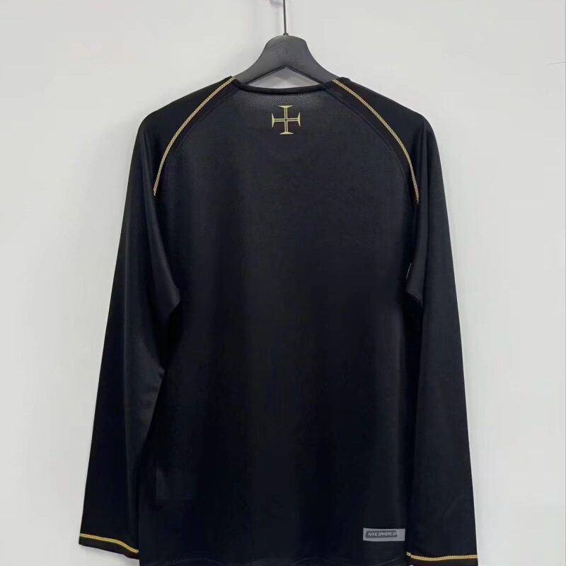 2006 Portugal home retro jersey - Image 2