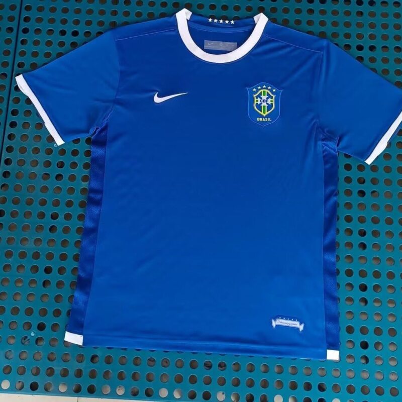 8a7ba7a0-6db5-46b6-b12e-5941882a5c2f 2006 Brazil away retro jersey - Image 1