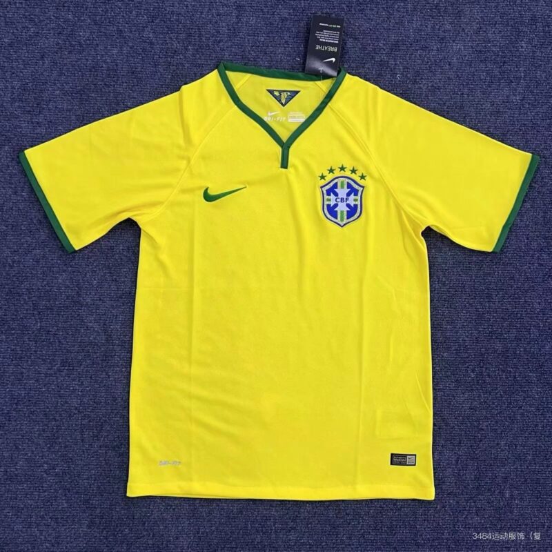 91d8f8b5-6059-49e7-848b-92c0bf18f3c0 2014 World Cup Brazil home retro jersey - Image 1