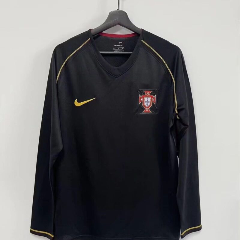 934fa384-ab26-442e-aa5a-347694a67720 2006 Portugal home retro jersey - Image 1