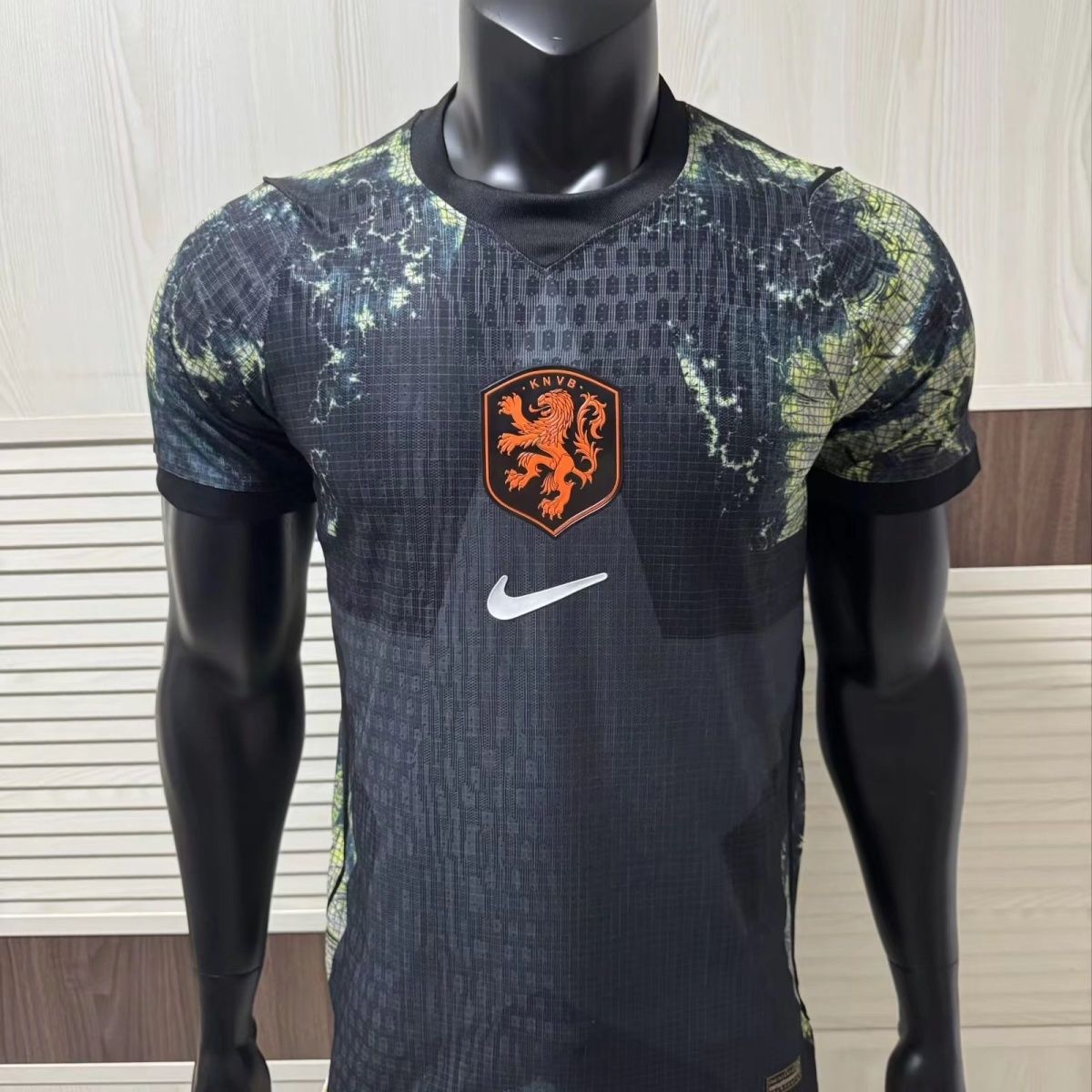 b2f51408-02a4-4a5b-b326-68e1f74c8d3d 26-27 New Netherlands Goalkeeper jerseys - Image 1