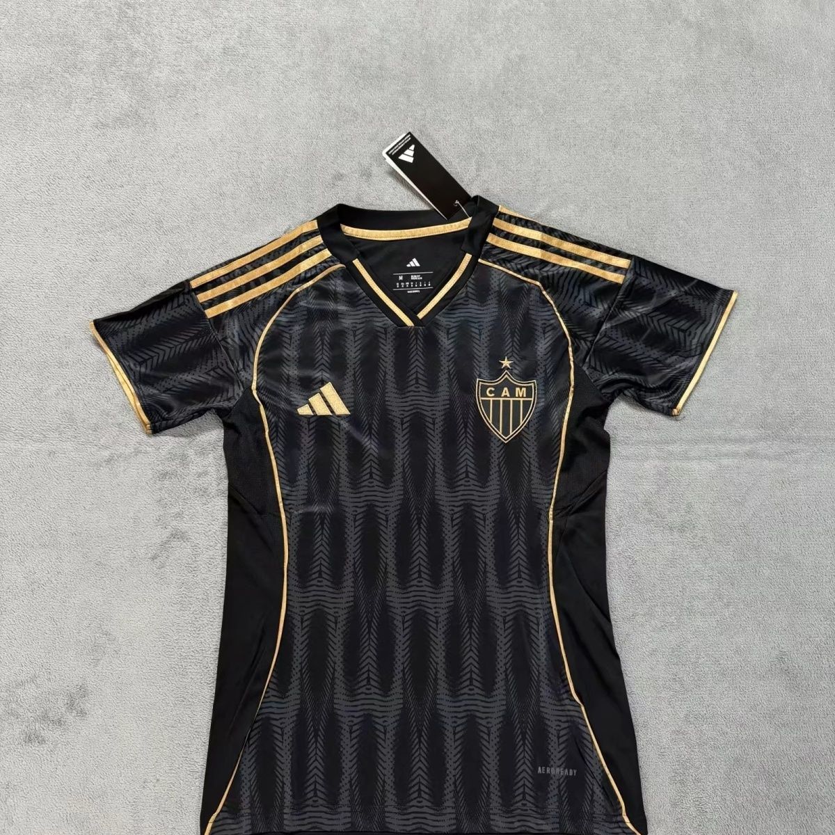 b6d650d8-8e79-48b3-8449-5fa7a0c24b82 25-26 Mineiro's second away women's jersey - Image 1