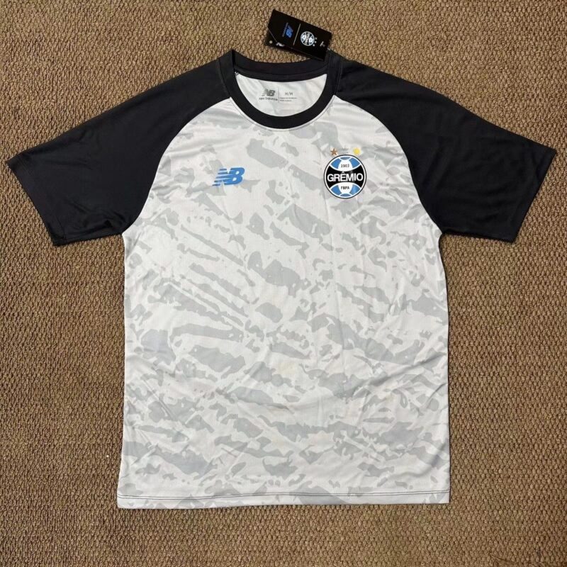 bd3277e7-ad06-481a-9b9c-a6f4db5bd467 2026/2027 Gremio training jersey - Image 1
