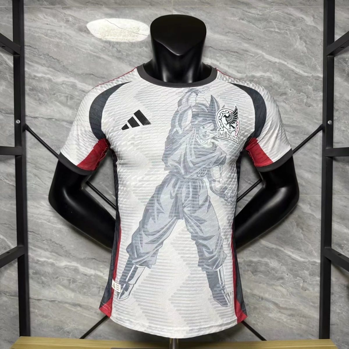 db3ad4b8-04d8-4439-aa06-f9c3625db448 26-27 Mexico short sleeved player jersey - Image 1