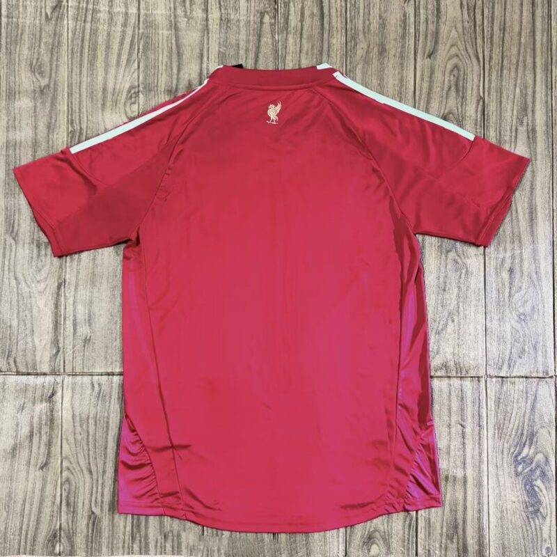 08/09 Liverpool home retro jersey - Image 2