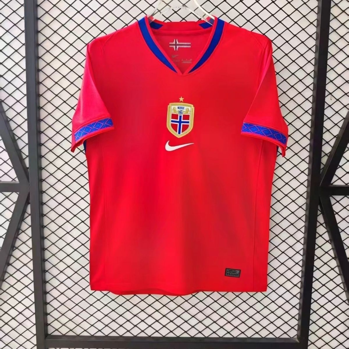 e8d1d607-4f4d-4e51-9cc2-f06eb530f702 Fans 26-27 Norway home national team jersey - Image 1