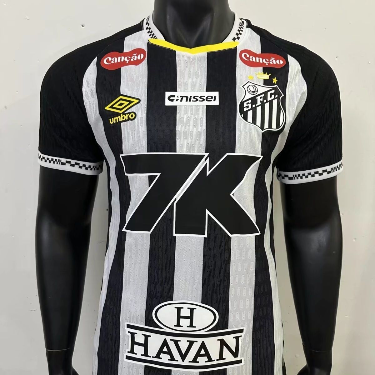 f0d39646-ecef-4318-85df-5130e727fd6b Player 26-27 Santos FC away jersey - Image 1