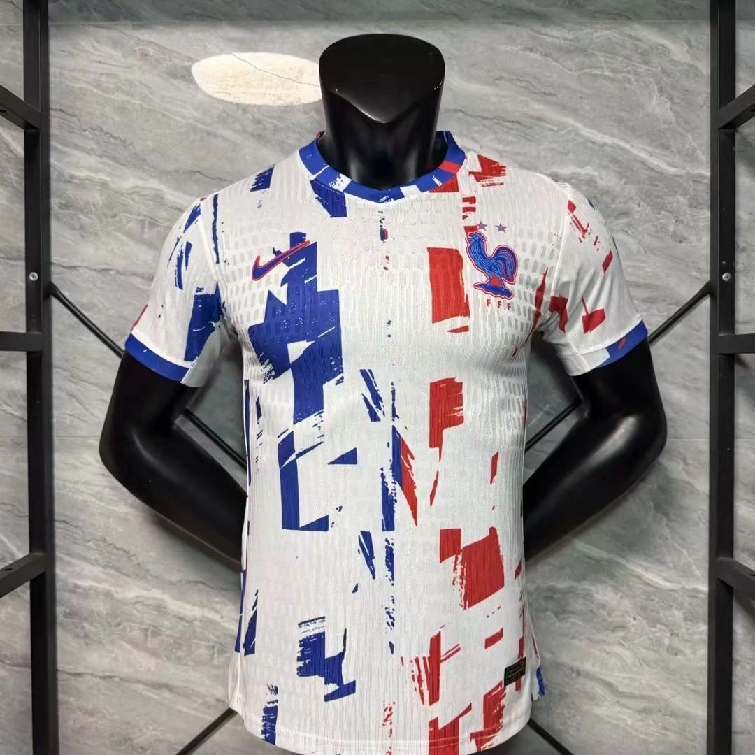 fd3db355-25d0-40c6-a9e7-b60a7e46c250 Player 26-27 France Special Edition jersey - Image 1