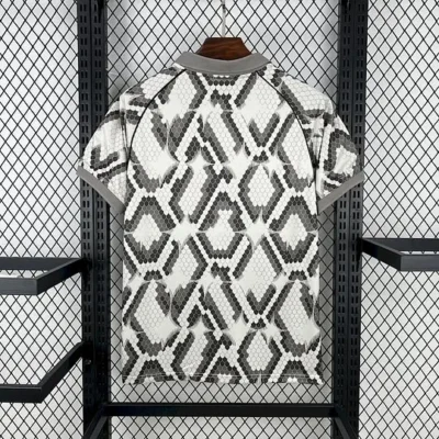 2025/2026 Bayern Munchen Commemorative Edition jersey - Image 2