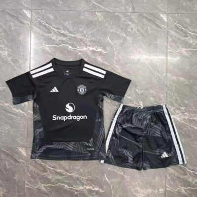 2026/2027 Manchester United goalkeeper kids kit jersey