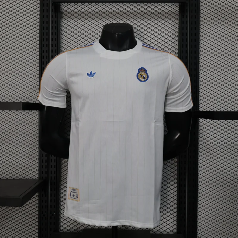 12898047d86731b9cf4b92e73771a288 2025/2026 Player Version Real Madrid jersey - Image 1