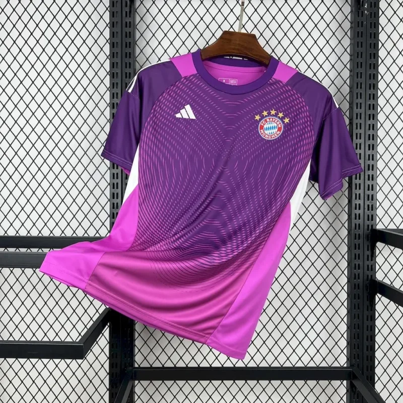1b70285bdce9579678c21438366d354a 2025/2026 Bayern Munchen Goalkeeper jersey - Image 1