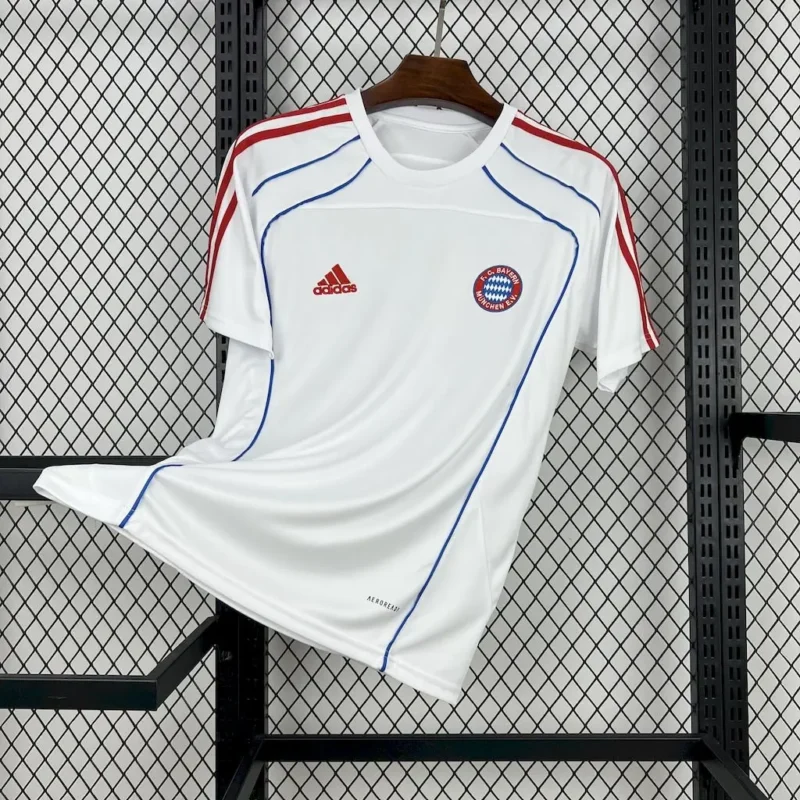 205ccee9d12e0d5d94e9f6e7337909a4 2025/2026 Bayern Munchen Edition jersey - Image 1