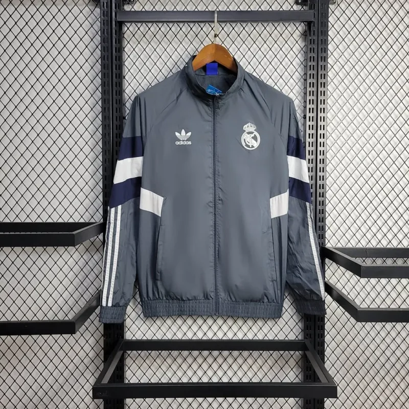 30ed539d1203965a6e1d3da8116163ec 2025/2026 Real Madrid Windbreaker jersey - Image 1