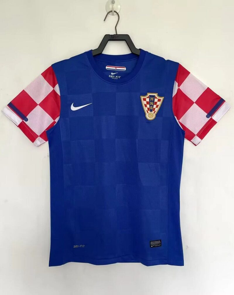 43e1795a5ebc92fa9ff99f8102b66433 2018 Retro Croatia Away jersey - Image 1