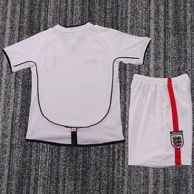 2002 Retro England Home kids kit jersey - Image 2
