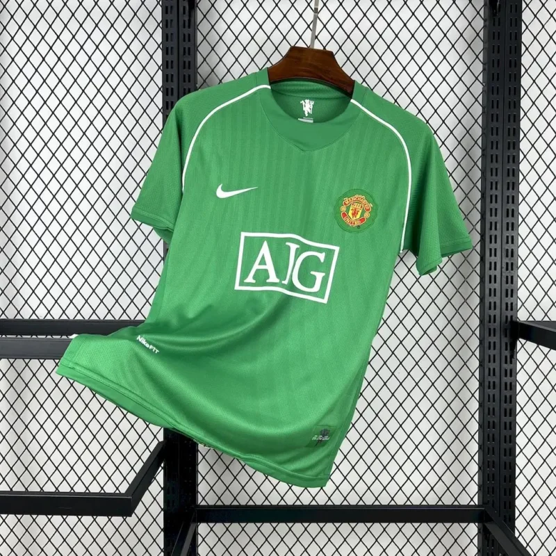 78b51901823b6f8407a73fea68c45ac0 2007/2008 Retro Manchester United Goalkeeper jersey - Image 1