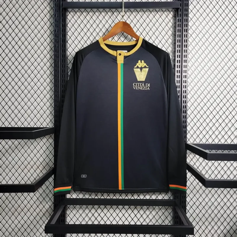 7a31da41ba7be8c5475d16c2331ed238 2023/2024 Long Sleeve Venezia Home jersey - Image 1