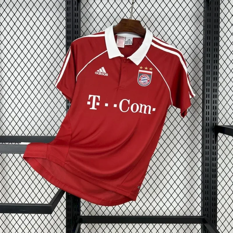 2005/2006 Retro Bayern Munchen Home jersey - Image 1