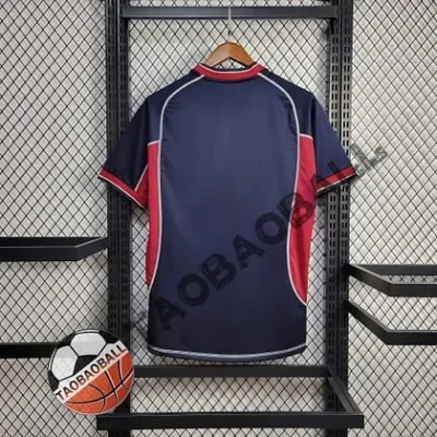 2001/2002 Retro Manchester United Third Away jersey - Image 2