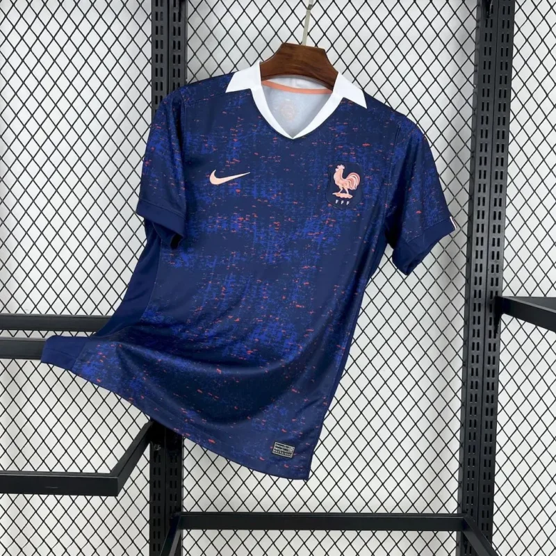 b2d469a7ee083fae626bafc0bdbc39e6 2025 France Home jersey - Image 1