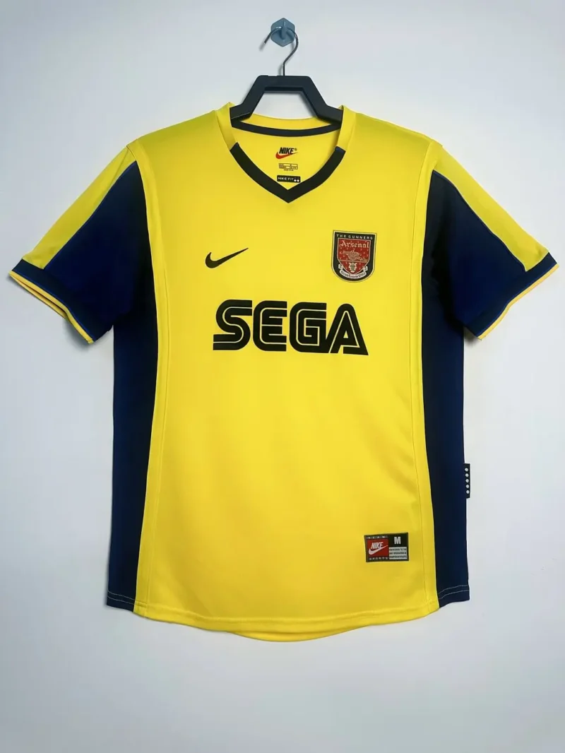 cd6ca2b3f2e21202d378afb4fbda1765 2000/2001 Retro Arsenal Away jersey - Image 1