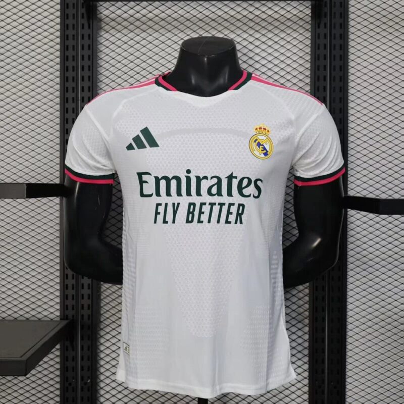cdb55f4bdf48b3f78a6af2ab1c6a4be8 2026/2027 Player Version Real Madrid jersey - Image 1