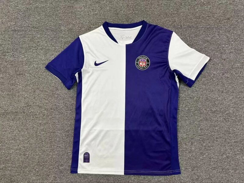 d4c0a3ae5af7347ac0df345f2852262b 2025/2026 Toulouse Home jersey - Image 1