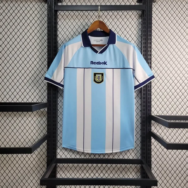 d61ca0f5dc18cc1fa1eee06a302e2a47 2001 Retro Argentina Home jersey - Image 1