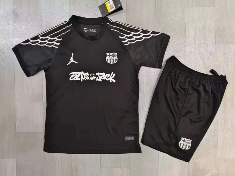 e6ba472309b15e05f3664281e225d4b8 2025/2026 Barcelona kids kit jersey - Image 1