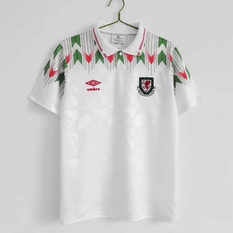 e7d033f4dafc99802a7312d953b91ee4 1990/1992 Retro Wales Away jersey - Image 1